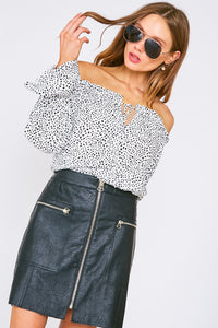 DOTTED OFF THE SHOULDER TOP