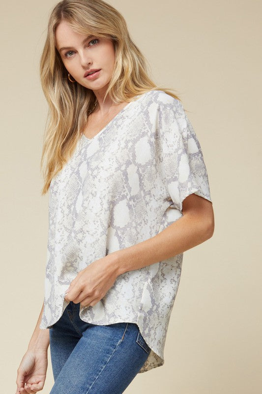 REPTILE V NECK SHIRT