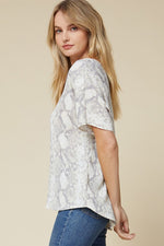 Load image into Gallery viewer, REPTILE V NECK SHIRT
