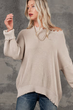 Load image into Gallery viewer, FRAYED OVERSIZED SWEATER
