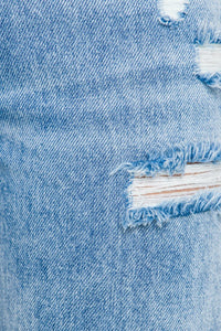 RIPPED JEANS