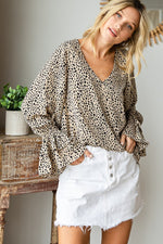 Load image into Gallery viewer, ANIMAL PRINT RUFFLED SLEEVE BLOUSE
