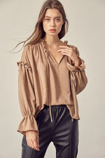 Load image into Gallery viewer, TAUPE RUFFLE TOP
