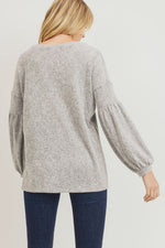 Load image into Gallery viewer, BRUSHED KNIT BALLON SLEEVE TOP
