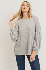 Load image into Gallery viewer, BRUSHED KNIT BALLON SLEEVE TOP
